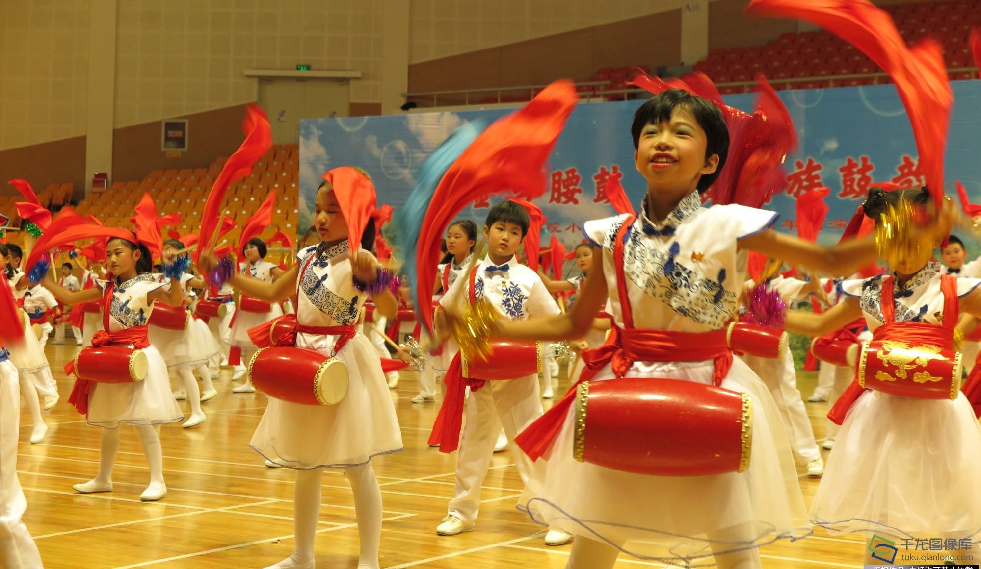 Photo: Chinese perfrom the Ansai Waist Drum Dance in Ansai County, China -  YAN2017040705 